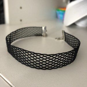 Fishnet choker